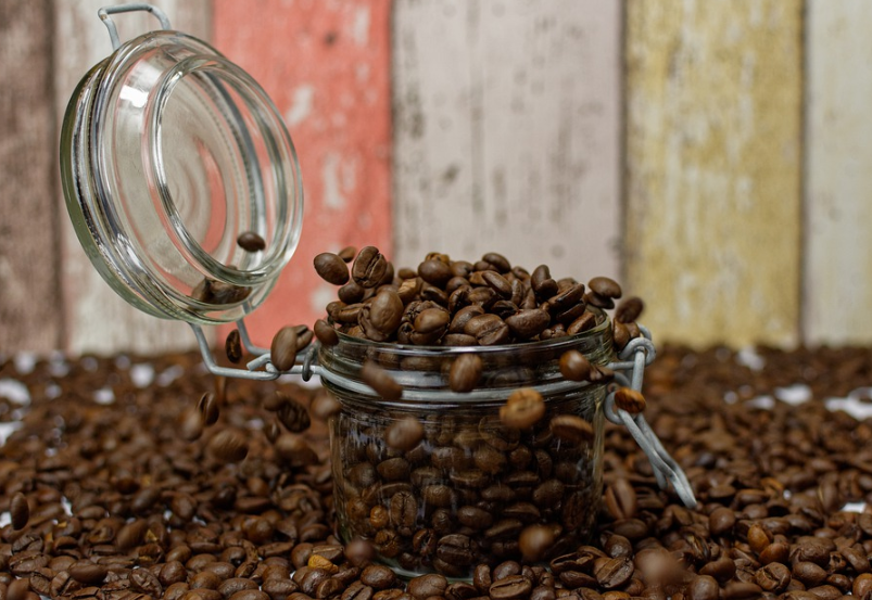 Eine große Menge an Kaffeebohnen